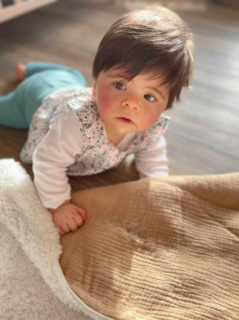 SEVIRA KIDS | Couverture en gaze de coton et sherpa Jeanne Blanc Doré - Kiabi