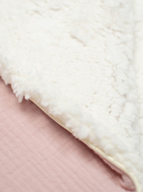 SEVIRA KIDS | Couverture en gaze de coton et sherpa Jeanne - Kiabi