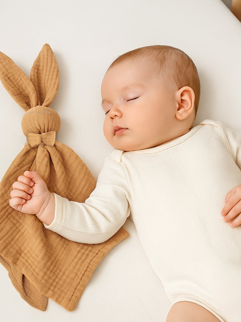 SEVIRA KIDS | Doudou Lapin  en gaze de coton Jeanne Marron clair - Kiabi