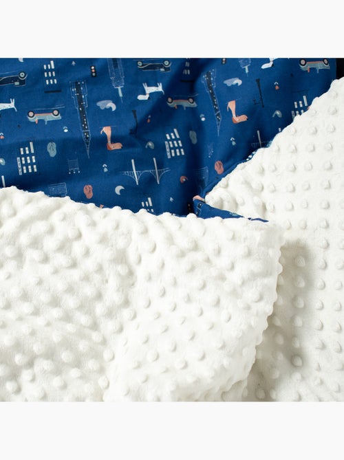 SEVIRA KIDS | Grand plaid couverture réversible en minky New York - Kiabi SEVIRA KIDS | Grand plaid couverture réversible en minky New York - Kiabi