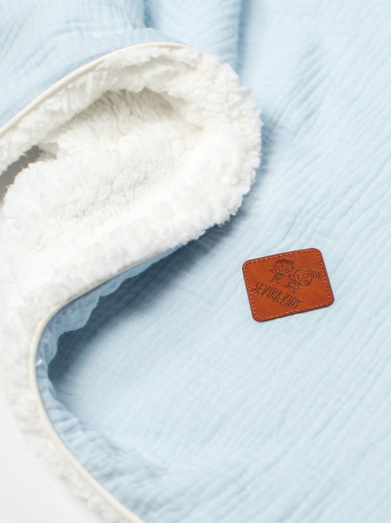 SEVIRA KIDS|Couverture en gaze de coton et sherpa Jeanne Bleu - Kiabi