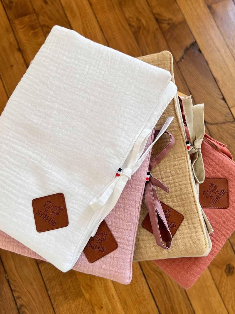 SEVIRA KIDS|Protège carnet de santé en gaze de coton Jeanne Blanc Doré - Kiabi