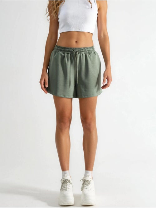 Short à jambes larges et taille mi-haute avec cordon de serrage busem - Kiabi Short à jambes larges et taille mi-haute avec cordon de serrage busem - Kiabi