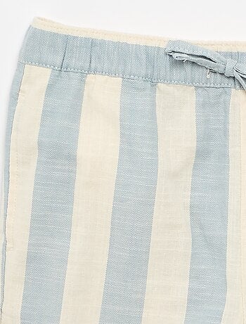 Short à rayures et taille élastiquée