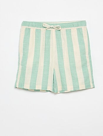 Short à rayures et taille élastiquée