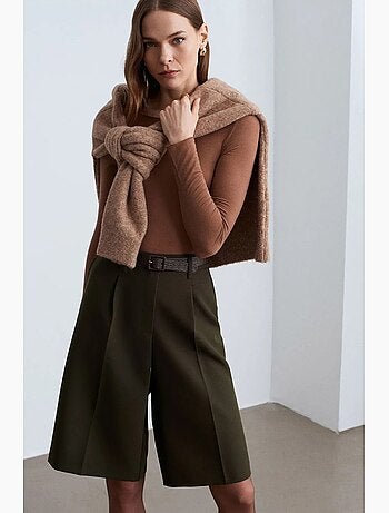 Short à taille haute, ceinture et jambe large dilvin
