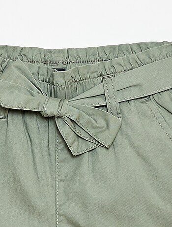 Short avec ceinture nouée