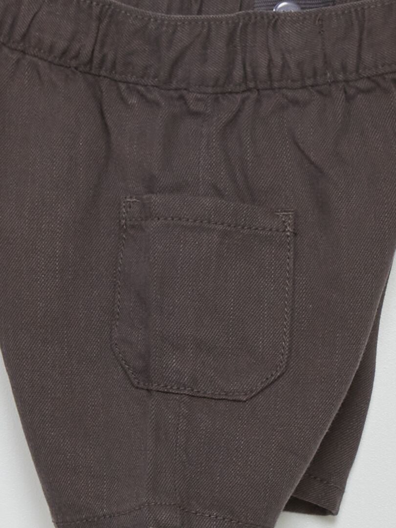 Short avec larges poches plaquées gris foncé - Kiabi