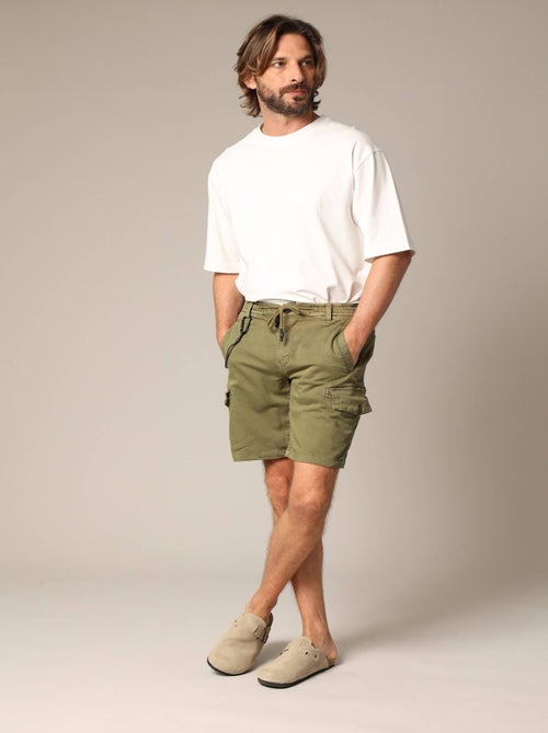 Short bermuda avec poches cargo, mousqueton et patch arrière 'Deeluxe' - Kiabi