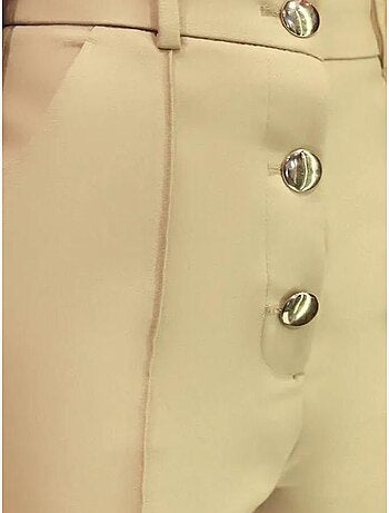 Short boutonné taille haute