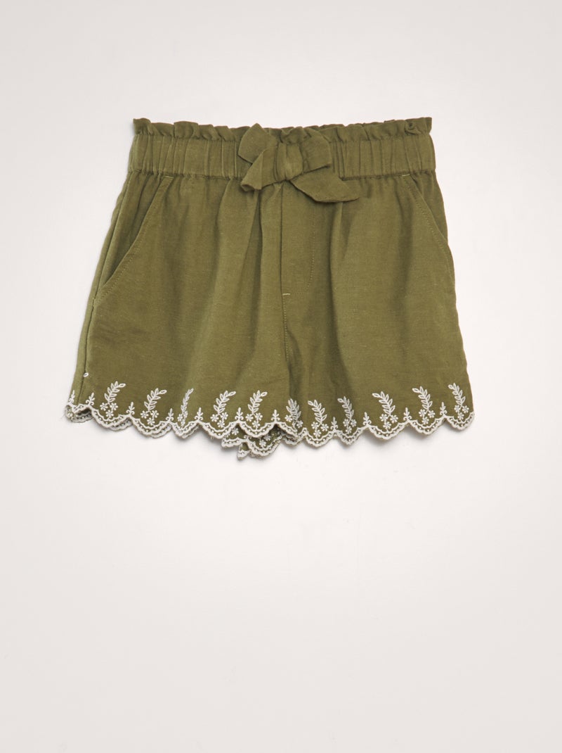 Short brodé en coton et lin vert - Kiabi