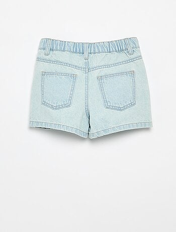 Short brodé en denim