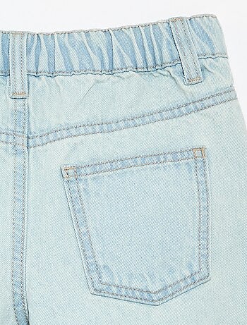 Short brodé en denim