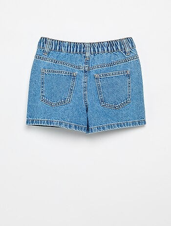 Short brodé en denim