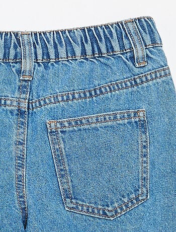 Short brodé en denim