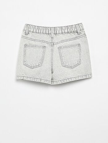 Short brodé en denim