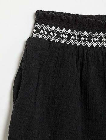 Short brodé en gaze de coton