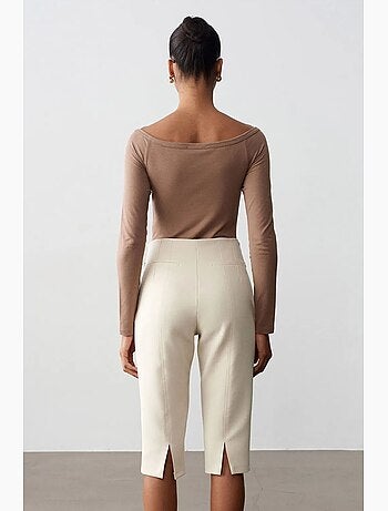 Short capri droit taille haute avec fente dilvin