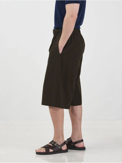 Short capri giesto mi-haut à jambes larges et cordon de serrage à la taille - Kiabi Short capri giesto mi-haut à jambes larges et cordon de serrage à la taille - Kiabi