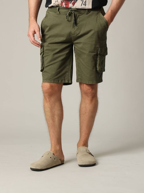 Short cargo en coton avec taille élastiquée et cordon 'deeluxe' - Kiabi Short cargo en coton avec taille élastiquée et cordon 'deeluxe' - Kiabi
