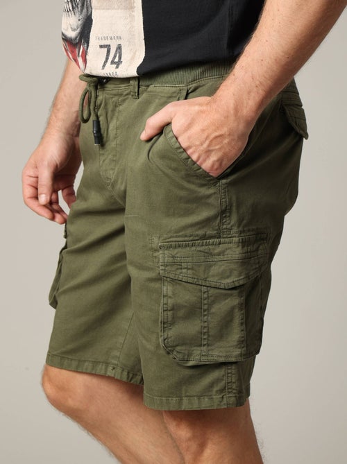 Short cargo en coton avec taille élastiquée et cordon 'deeluxe' - Kiabi Short cargo en coton avec taille élastiquée et cordon 'deeluxe' - Kiabi