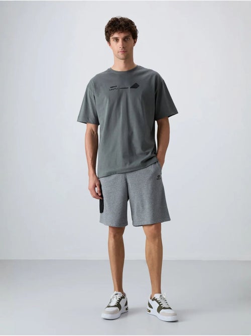 Short cargo homme à jambe large tommy - Kiabi Short cargo homme à jambe large tommy - Kiabi