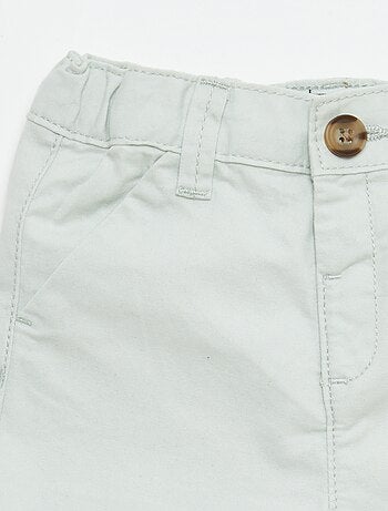 Short chino avec taille ajustable