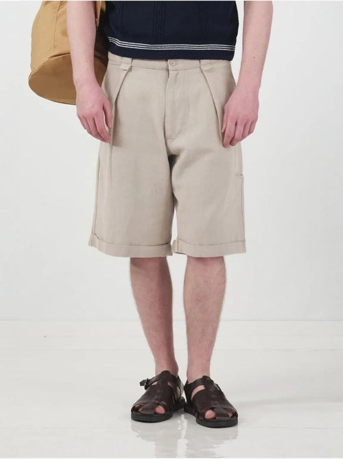 Short chino giesto taille mi-haute jambes larges avec poches - Kiabi Short chino giesto taille mi-haute jambes larges avec poches - Kiabi