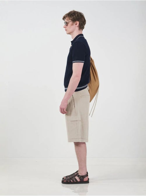 Short chino giesto taille mi-haute jambes larges avec poches - Kiabi Short chino giesto taille mi-haute jambes larges avec poches - Kiabi