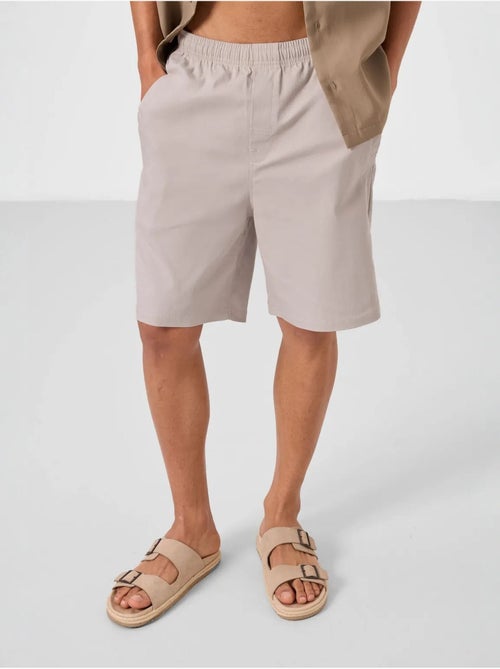 Short chino homme en tissu tissé tommy - Kiabi Short chino homme en tissu tissé tommy - Kiabi