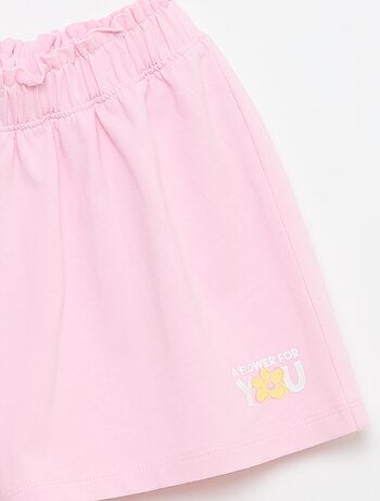 Short coloré avec volants à la taille