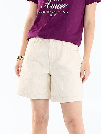 Short coupe courte avec surpiqûres fantaisies