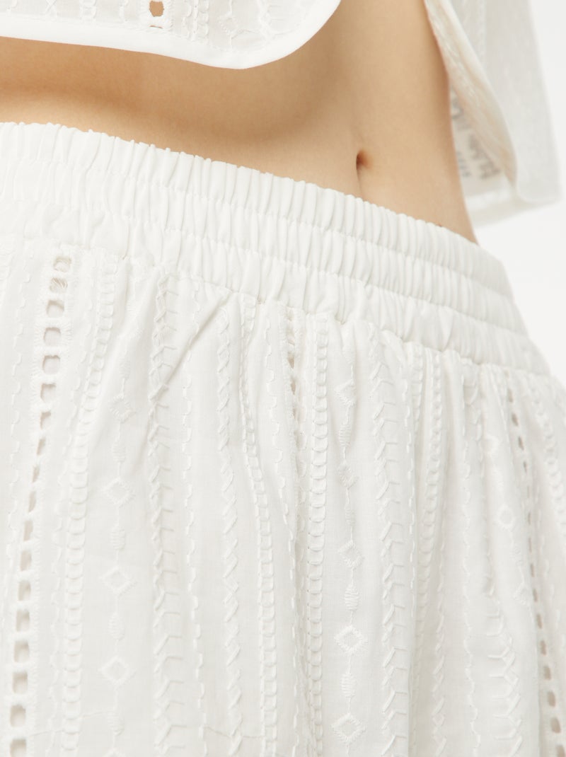 Short court avec broderies et maille ajourée BLANC - Kiabi