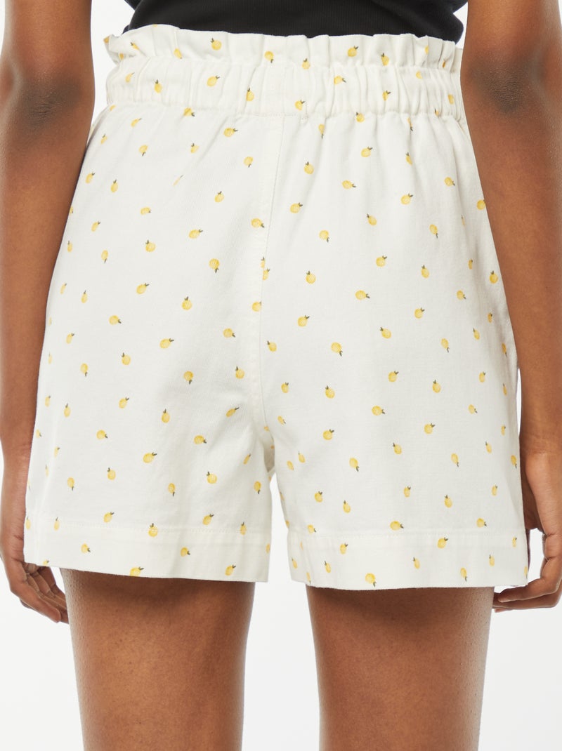 Short court en denim avec grandes poches plaquées Blanc/jaune - Kiabi