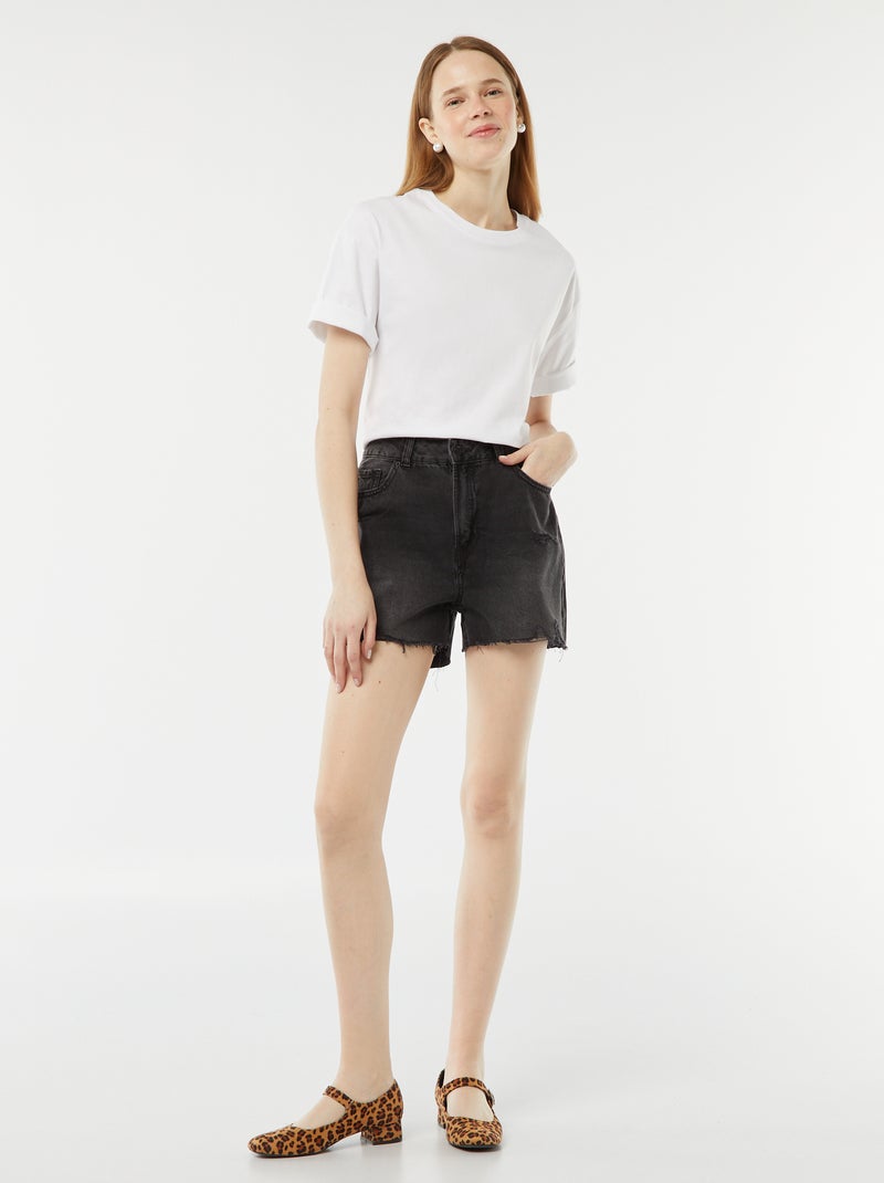 Short court en jean avec abrasions et finitions à cru Gris - Kiabi