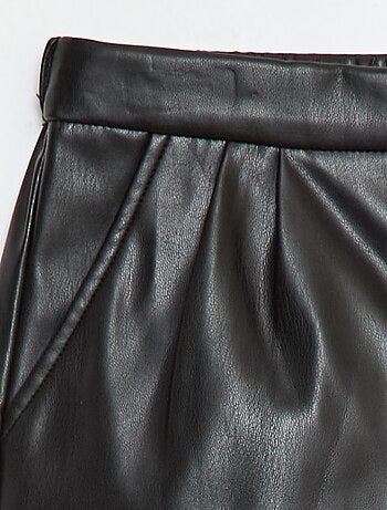 Short court faux cuir