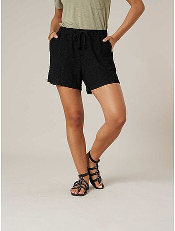 Short court femme gauffré 'Deeluxe'