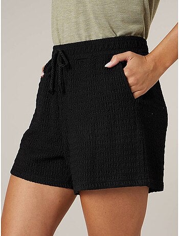 Short court femme gauffré 'Deeluxe'