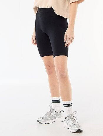 Short cycliste côtelé