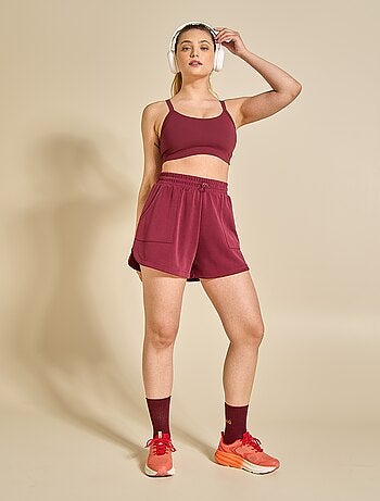 Short de sport - (ekstract)