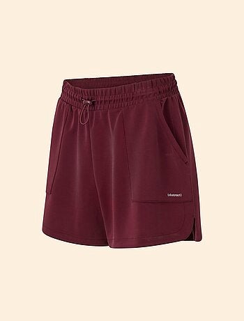 Short de sport - (ekstract)