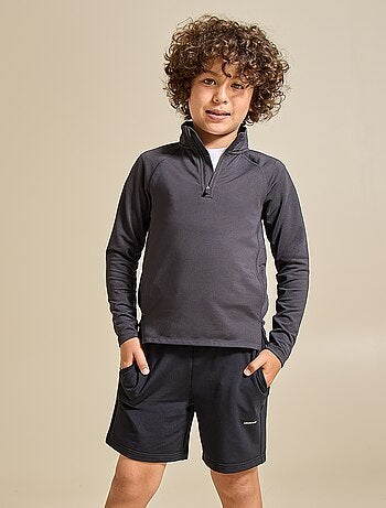 Short de sport - (ekstract)