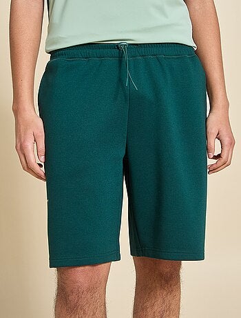 Short de sport - (ekstract)