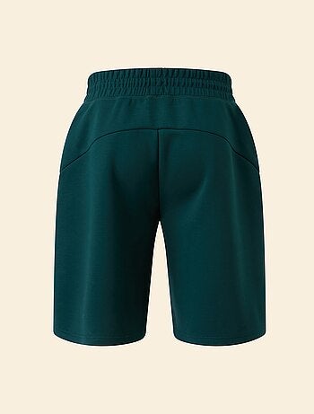 Short de sport - (ekstract)