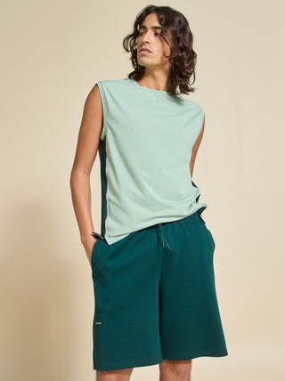 Short de sport - (ekstract)