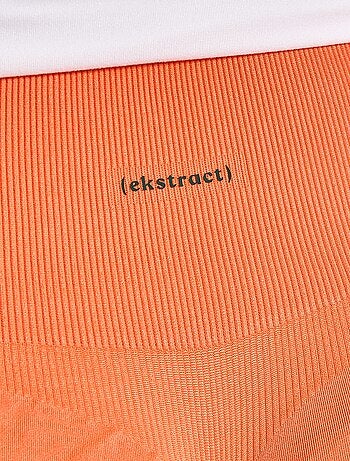 Short de sport sculptant - (ekstract)