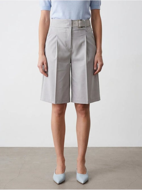 Short droit à taille haute et ceinture dilvin - Kiabi Short droit à taille haute et ceinture dilvin - Kiabi