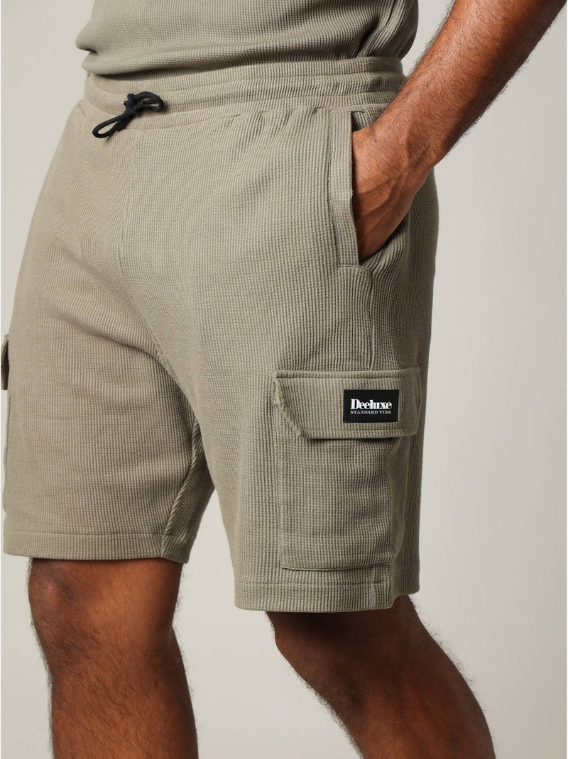 Short en coton gaufré à la taille élastiquée avec cordon 'Deeluxe' Kaki - Kiabi