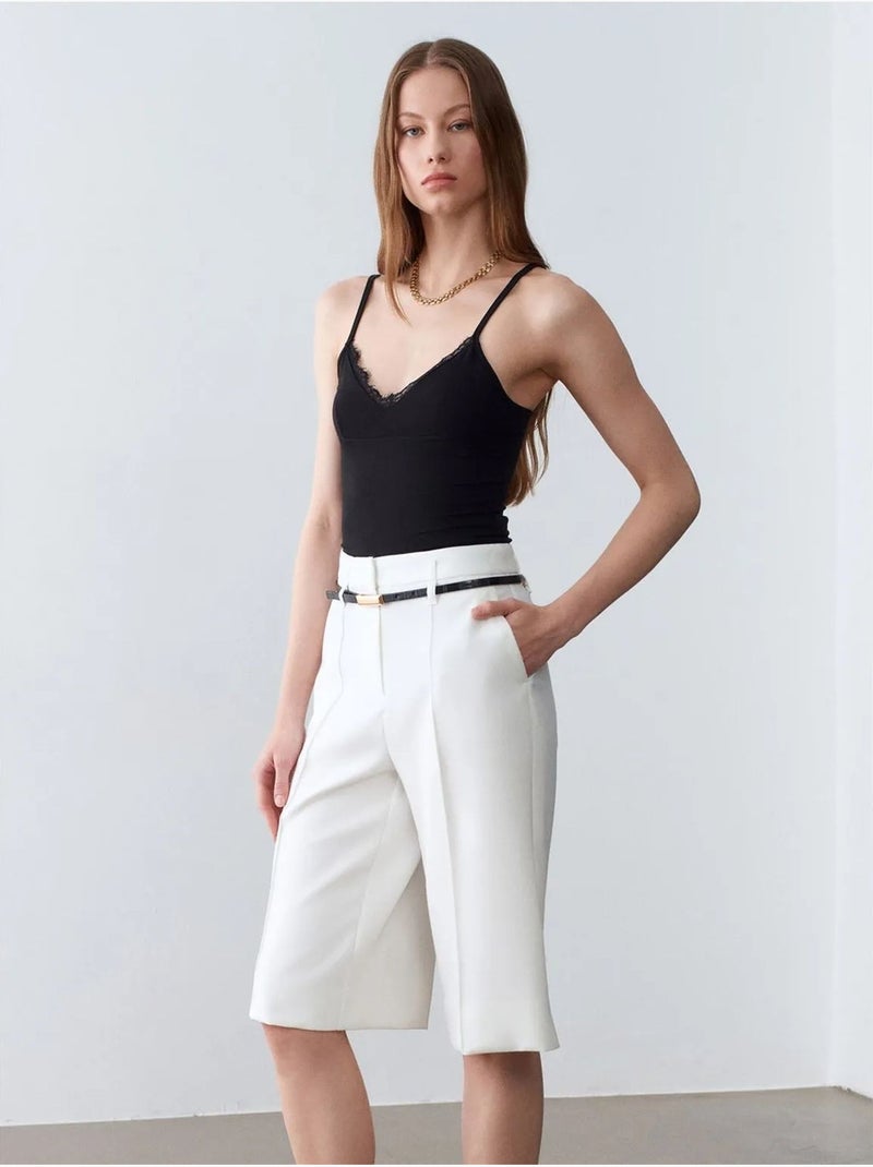 Short en crêpe à taille haute et ceinture dilvin Blanc cassé - Kiabi