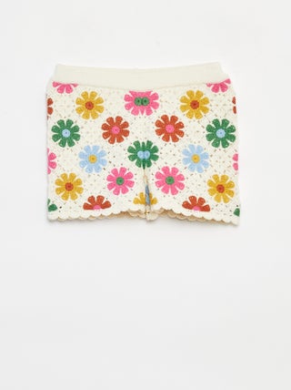 Short en crochet avec bords ondulés